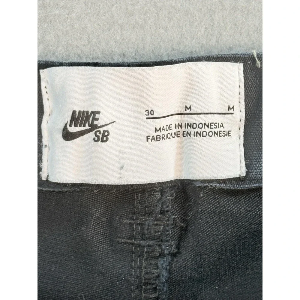 Nike SB Shorts Mens 30 Black Cargo Stretch 8 Inseam Skateboarding DH2939-010